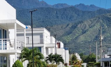casa en arriendo en las mercedes. Cod A15861