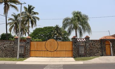 Venta residencia trapiche colima