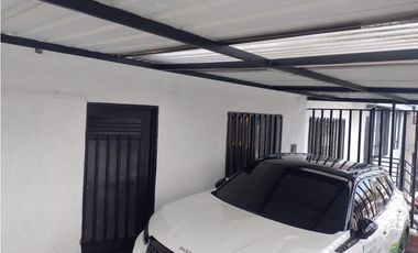 Venta Casa con Renta en Peralonso