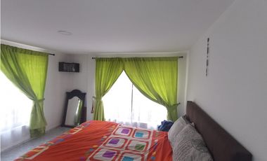 Venta Casa con Renta en Peralonso