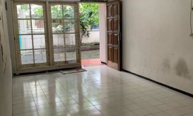 Rumah di Semolowaru Elok nol jalan raya disecond road strategis