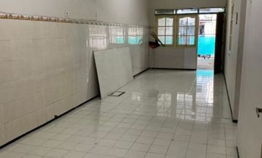 Rumah di Semolowaru Elok nol jalan raya disecond road strategis