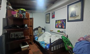 casa en venta en quinta bosch. Cod V27997