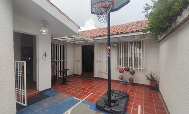 casa en venta en quinta bosch. Cod V27997