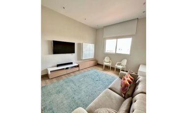 SE VENDE LUJOSO APARTAMENTO EN SANTA MARIA