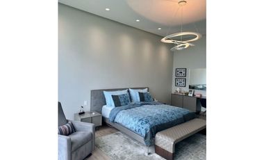 SE VENDE LUJOSO APARTAMENTO EN SANTA MARIA