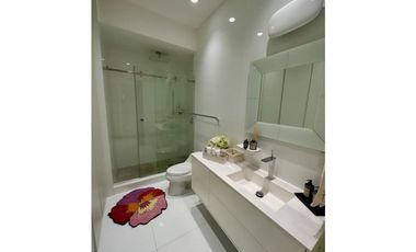 SE VENDE LUJOSO APARTAMENTO EN SANTA MARIA