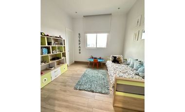 SE VENDE LUJOSO APARTAMENTO EN SANTA MARIA