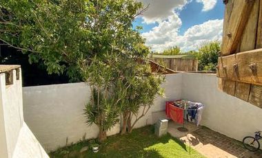 Casa de 6 ambientes en venta zona de Longchamps