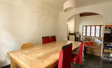 Casa de 6 ambientes en venta zona de Longchamps