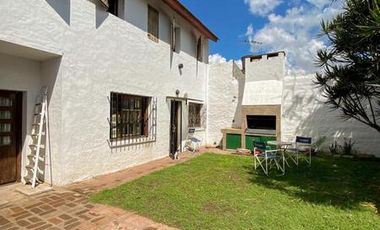Casa de 6 ambientes en venta zona de Longchamps