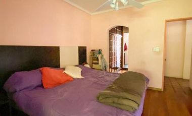 Casa de 6 ambientes en venta zona de Longchamps