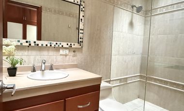 casa en venta en las mercedes. Cod V9161834