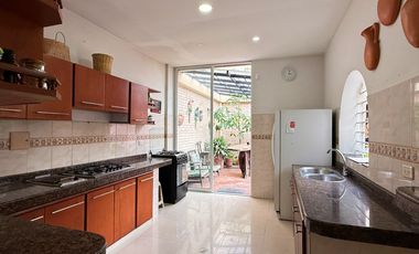 casa en venta en las mercedes. Cod V9161834