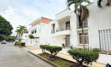 casa en venta en las mercedes. Cod V9161834