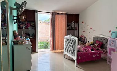 casa en venta en las mercedes. Cod V9161834