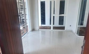 DISEWAKAN RUMAH KONDISI KOSONG MODERN CANTIK DI ALAM SUTERA