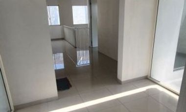 DISEWAKAN RUMAH KONDISI KOSONG MODERN CANTIK DI ALAM SUTERA