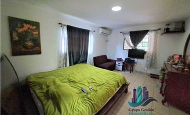 ALQUILO  CASA DE 4HAB 5 BAÑOS  AMOBLADO DAVID