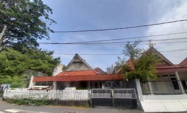 Rumah Dijual Jl. Ogan Surabaya KT