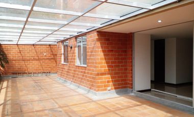 PR14672 Apartamento en venta en el sector de Esmeraldal