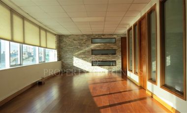 Concepción oficina excelente ubicación