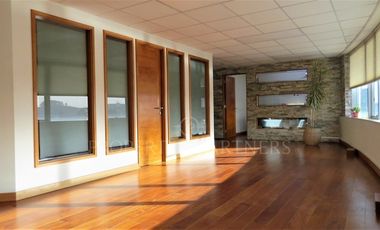 Concepción oficina excelente ubicación