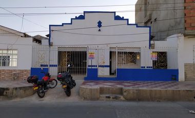 casa-local en arriendo/venta en los cocos. Cod V13447