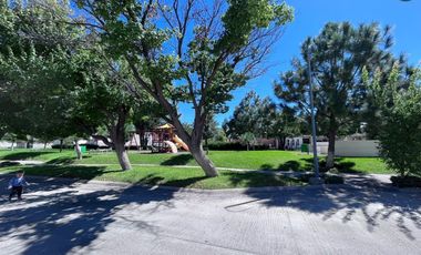 Terreno en Venta frente Área verde en Veranda