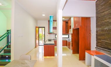 Rumah LB 300 Hadap Selatan 7 Mnt ke Trans Studio Mall Cibubur J-40740
