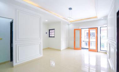 Rumah LB 300 Hadap Selatan 7 Mnt ke Trans Studio Mall Cibubur J-40740