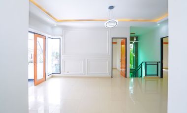 Rumah LB 300 Hadap Selatan 7 Mnt ke Trans Studio Mall Cibubur J-40740