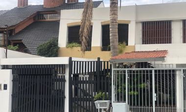 Duplex en Venta Villa Sarmiento / Moron (A025 3123)