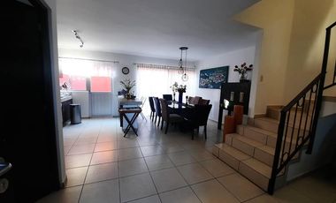 Se vende casa, con pequeño jardín, San Miguel de Allende