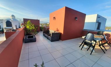 Se vende casa, con pequeño jardín, San Miguel de Allende
