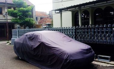 Di Sewakan Rumah Besar 4 Kamar Cocok Untuk Kantor di Jl. Kembar Baru Bandung