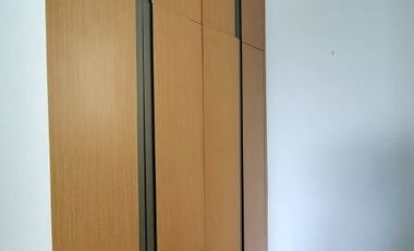 Disewakan Town House di Ampera Dengan Kolam Renang & Kondisi Semi Furnished HSE-A0483