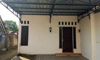 Rumah minimalis 2 lantai dekat Pasar Ikan Rewulu