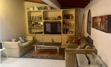 Venta de casa unifamiliar Loma de Los Gonzalez, El Poblado, Medellin