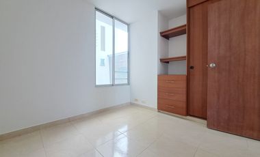 apartamento en arriendo en prados del este. Cod A26421