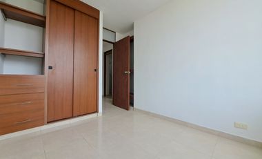 apartamento en arriendo en prados del este. Cod A26421