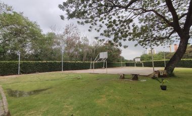 apartamento en arriendo en prados del este. Cod A26421