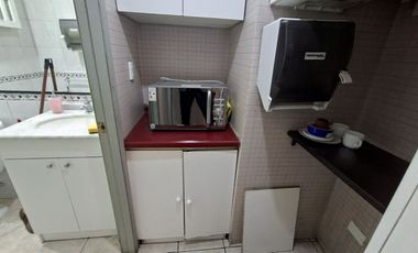 125 Mts2, 5 Privados, 9 estaciones de trabajo, 2baños