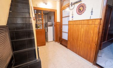 VENTA PH 2 AMBIENTES CON TERRAZA PROPIA LAN&Uacute;S ESTE