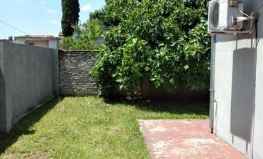 PH 3 Amb. PB c/Cochera Patio y Jardin