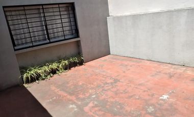 PH 3 Amb. PB c/Cochera Patio y Jardin