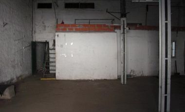 Local comercial de 50m2 con Galpon industrial de 200m2 y terreno libre de 100m2 en Venta en Billinghurst, San Martín, Buenos Aires