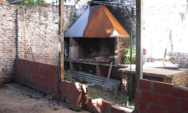 Local comercial de 50m2 con Galpon industrial de 200m2 y terreno libre de 100m2 en Venta en Billinghurst, San Martín, Buenos Aires