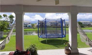 CASA EN LA PLAYA  BIJAO 668M2