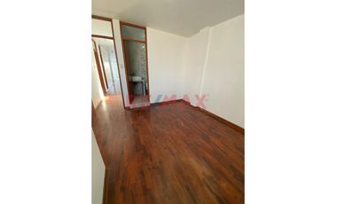 Departamento En Venta Urb Los Granados